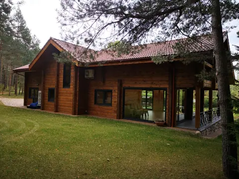 Namas pušyne, nuotrauka 1