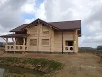 Dviejų aukštų rąstinis namas, nuotrauka 9